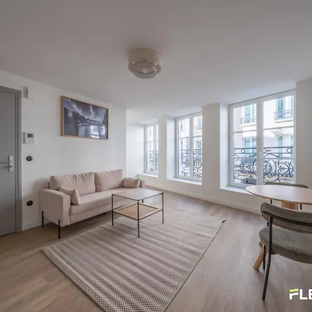 Apartment Bright T2 Near Grands Boulevards 10th